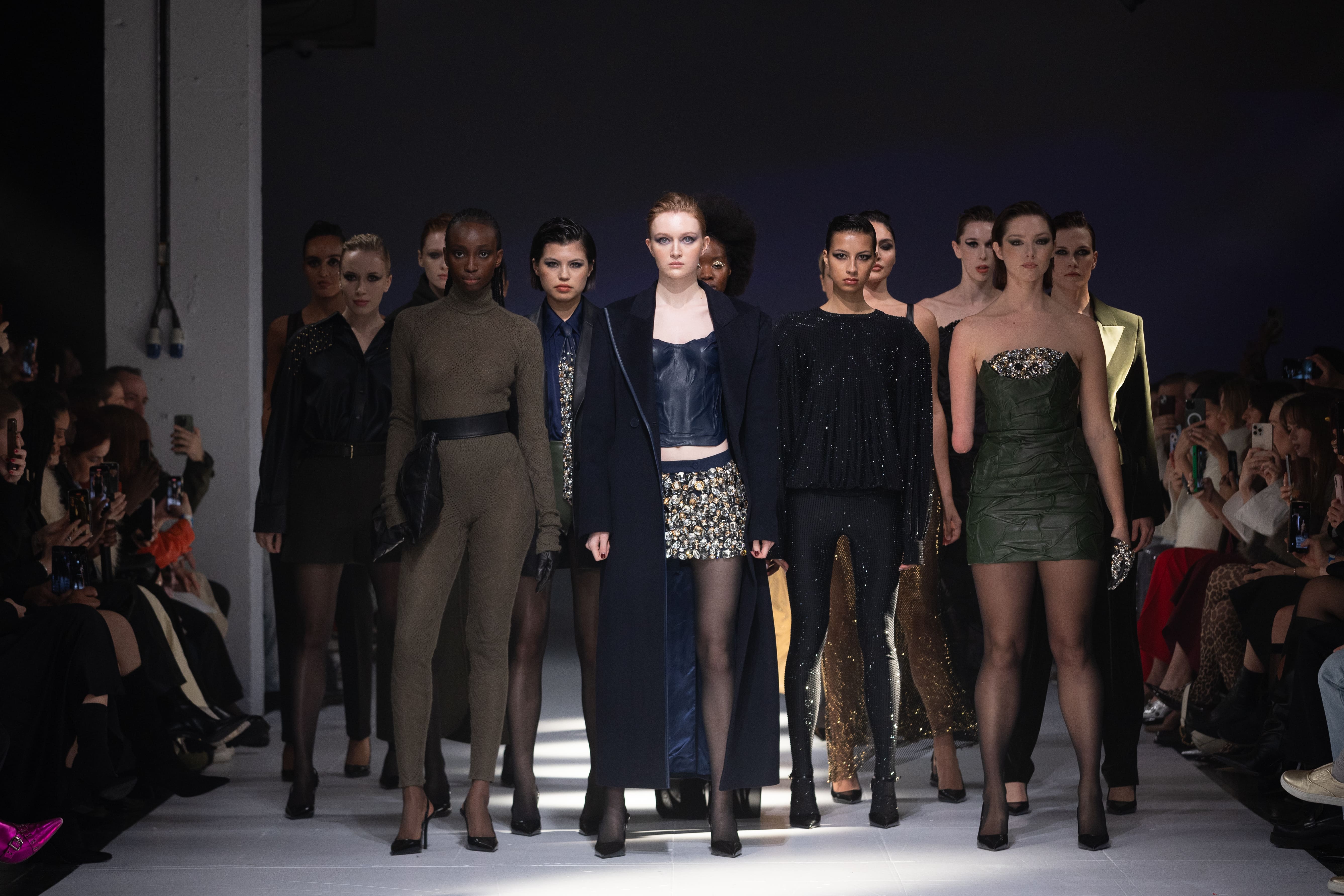 TAMAR KEBURIA, J’AMEMME, GASANOVA на London Fashion Week