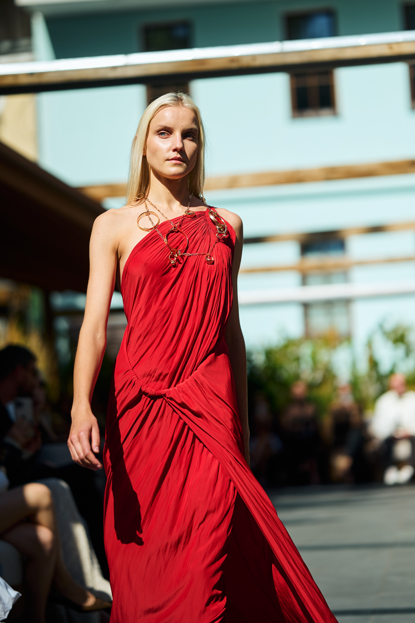 SS27: POUSTOVIT show